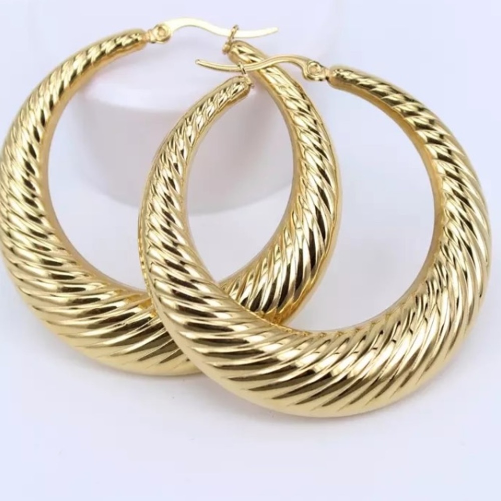 18K gold plated hoop earrings - Picture 2 of 3